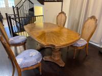 ️Vintage Dining Table Set with 4 Chairs ️