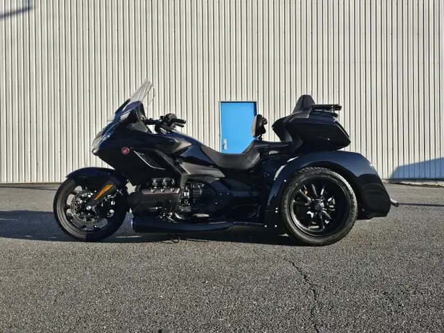 2023 Honda goldwing gl1800 dct motor trike 2624 km seulement in Touring in Longueuil / South Shore - Image 3