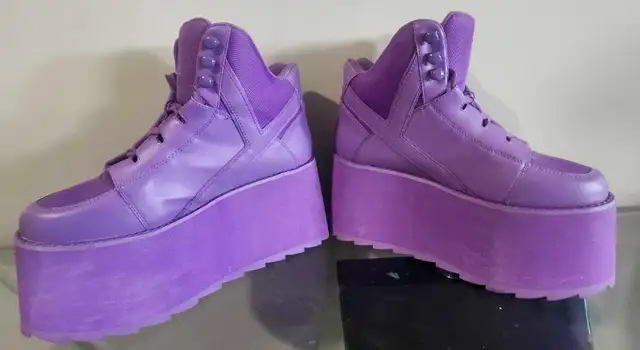 Y.R.U. Qozmo Hi Purple Platform Sneakers – Size 9 – Like New in Women's - Shoes in Calgary - Image 9