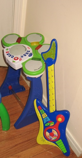 Musical Sets w/ Drums, Guitar, Piano Keyboard in Toys in City of Toronto - Image 2