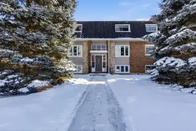 Beautiful 2 bedroom condo/apartment. 1 parking spot available as well as on site laundry. Available...