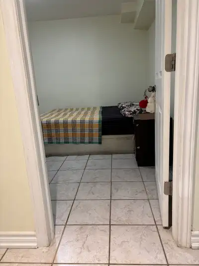 Excellent and spacious Basement room rent in a high demanding location of Scarborough, Available Dec...