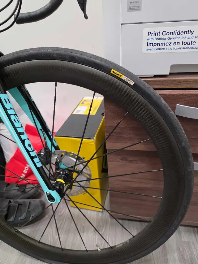Bianchi Aria in Road in Barrie - Image 3