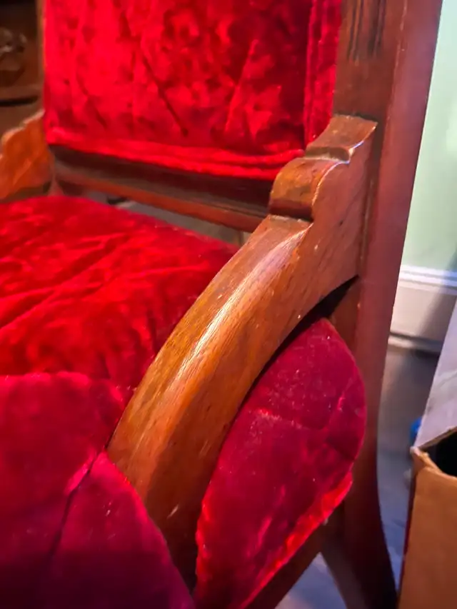 Antique Vintage Old Hand Carved Eastlake Victorian SOLID Walnut in Chairs & Recliners in Barrie - Image 4