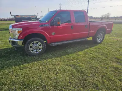 For sale is this butifull 2014 f250 ,6.7 powerstroke, 213,000 kms ,new battery's, starter, new brake...
