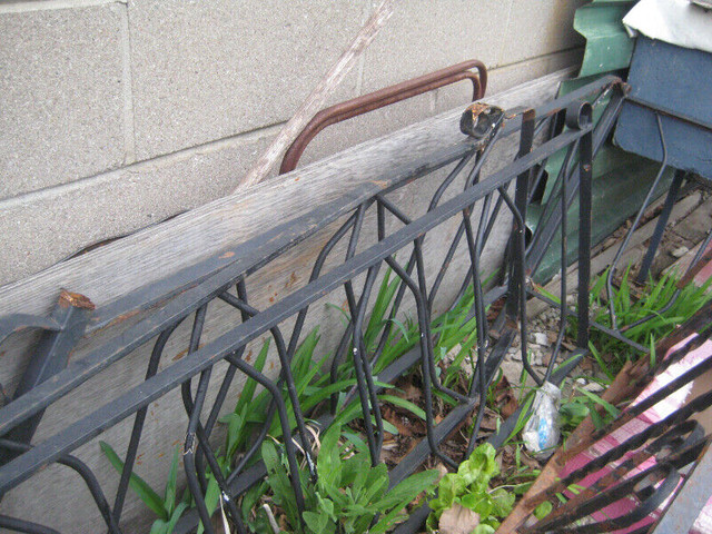 4  METAL/IRON  RAILING pieces---$30 EACH in Hardware, Nails & Screws in City of Toronto - Image 2