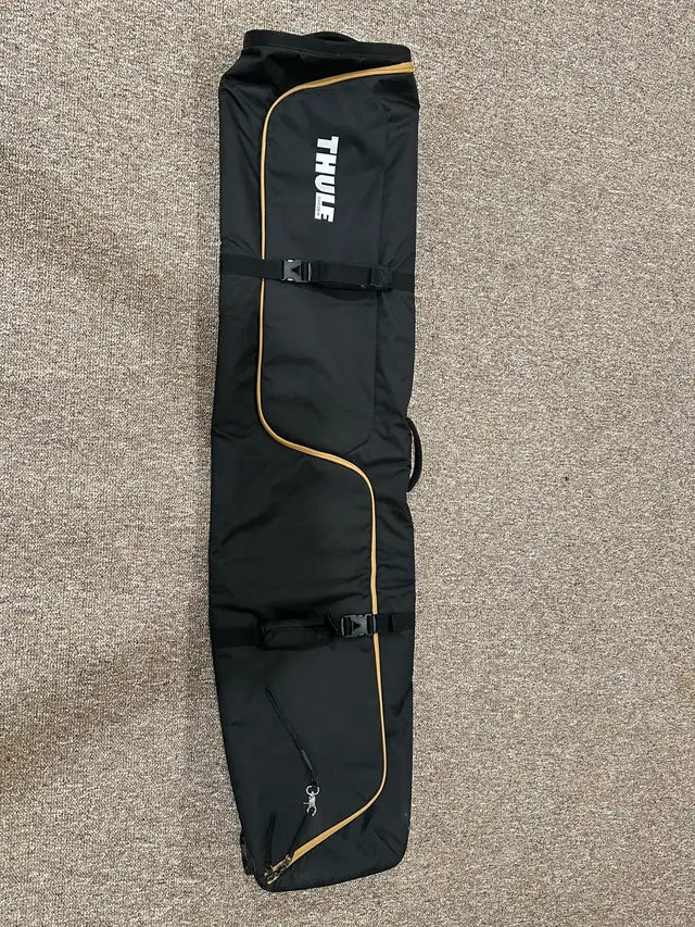 Thule RoundTrip Snowboard Roller 165cm Wheeled Travel Bag