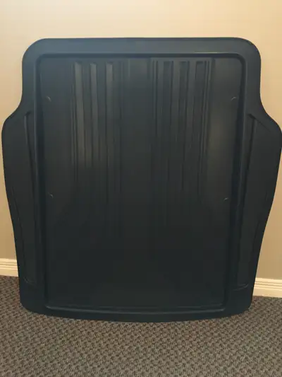 blk logo BMW trunk floor liner for 4series bmw new and never used