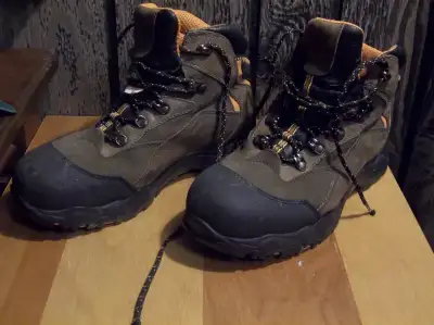 Bottes CSA TITAN PRO grandeur 81/2 US femmes, View more