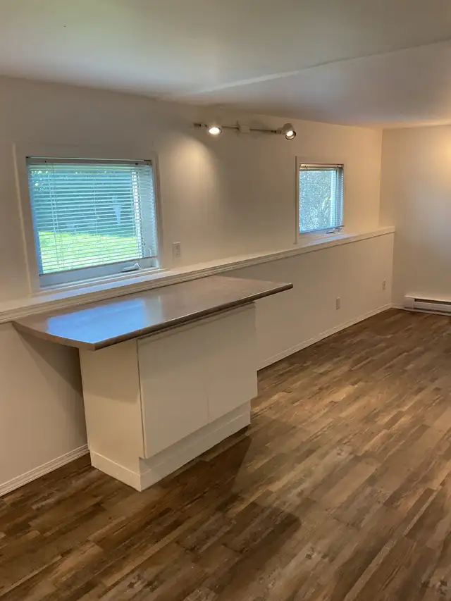 Basement Suite in Esquimalt in Long Term Rentals in Victoria - Image 6