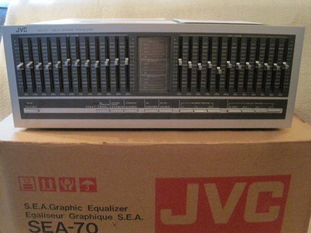 JVC SEA-70 Graphic Equalizer in Stereo Systems & Home Theatre in Ottawa