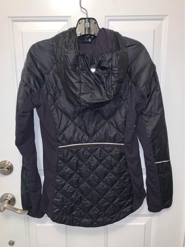 Lululemon Jacket Size 8 in Women's - Tops & Outerwear in Bedford - Image 3