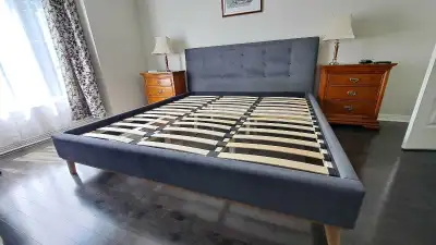 A vendre cadre de lit King size Structube, View more