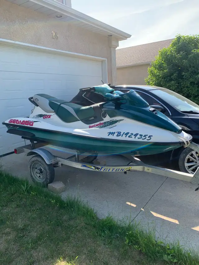 Shuttlecraft and sea-doo in Personal Watercraft in Winnipeg - Image 3