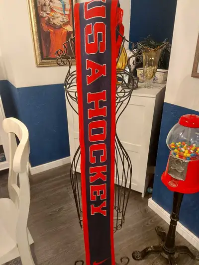 USA hockey scarf