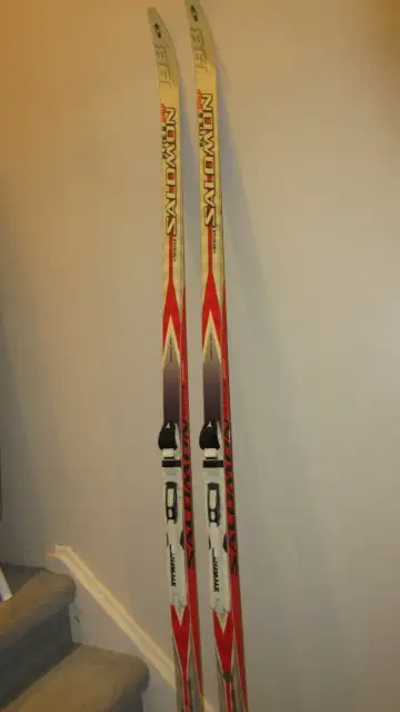 Waxless Salomon classic cross country ski 198cm SNS Pilot bindin, View more