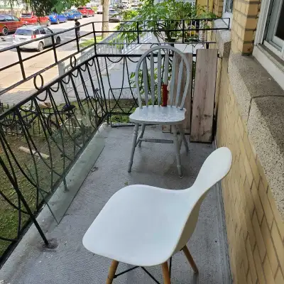 Beau grand 4 1/2 non meublé équipé d'un frigo, poel, laveuse à sous louer situé à 12mn à pieds du me...