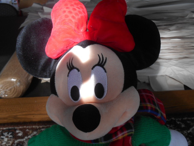 Disney Minnie Mouse Plush Toy 18" - Plush - Plaid Skirt / Scarf. in Toys in Mississauga / Peel Region - Image 3