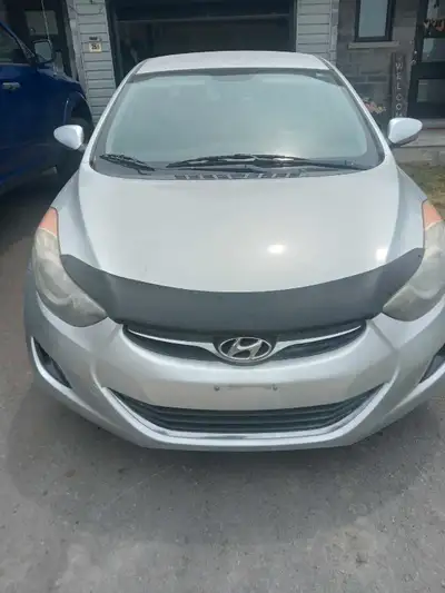 2012 hyundai elantra 4 door 1.8l automatic 306k transmission shifts hard (transmission issue) 1500 o...
