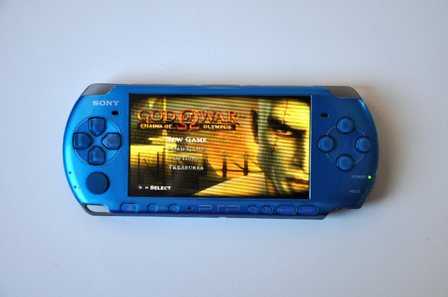 *RARE* Vibrant Blue Sony PSP 3000 With 250 Games! *RARE* in Sony PSP & Vita in Regina - Image 2