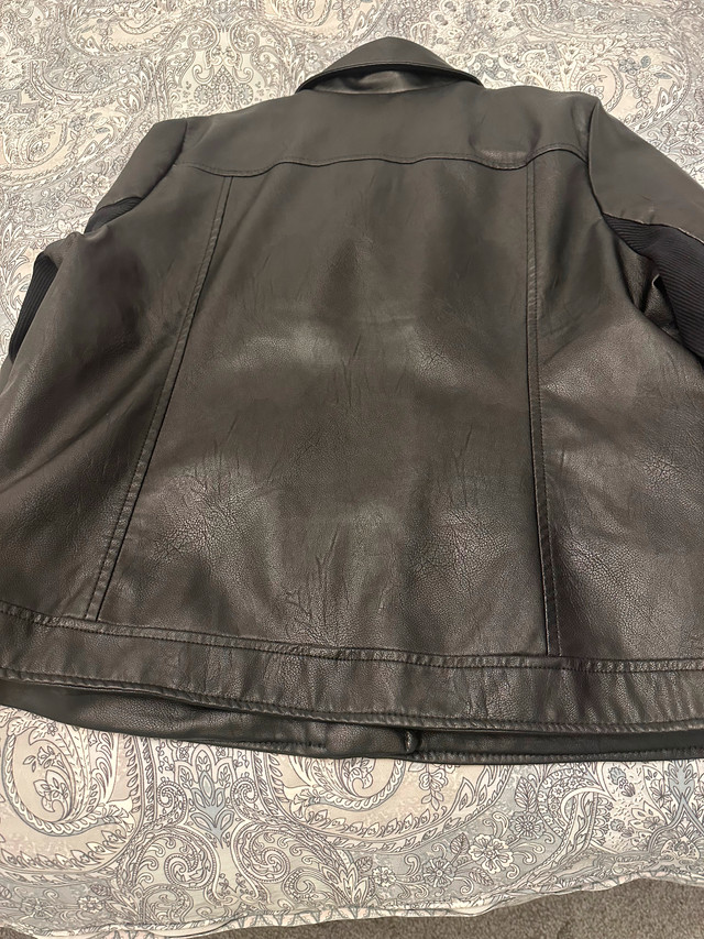 Leather jacket 1x. Just Reduced in Women's - Tops & Outerwear in Red Deer - Image 3