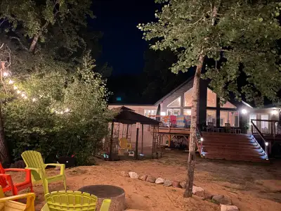 Cottage For Rent - 1 hour from Winnipeg