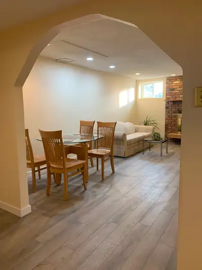 $750 Ensuite Bedrm, Utilities & Internet Included, Near UofC, SAIT, Bow Valley College, Airport, Dow...