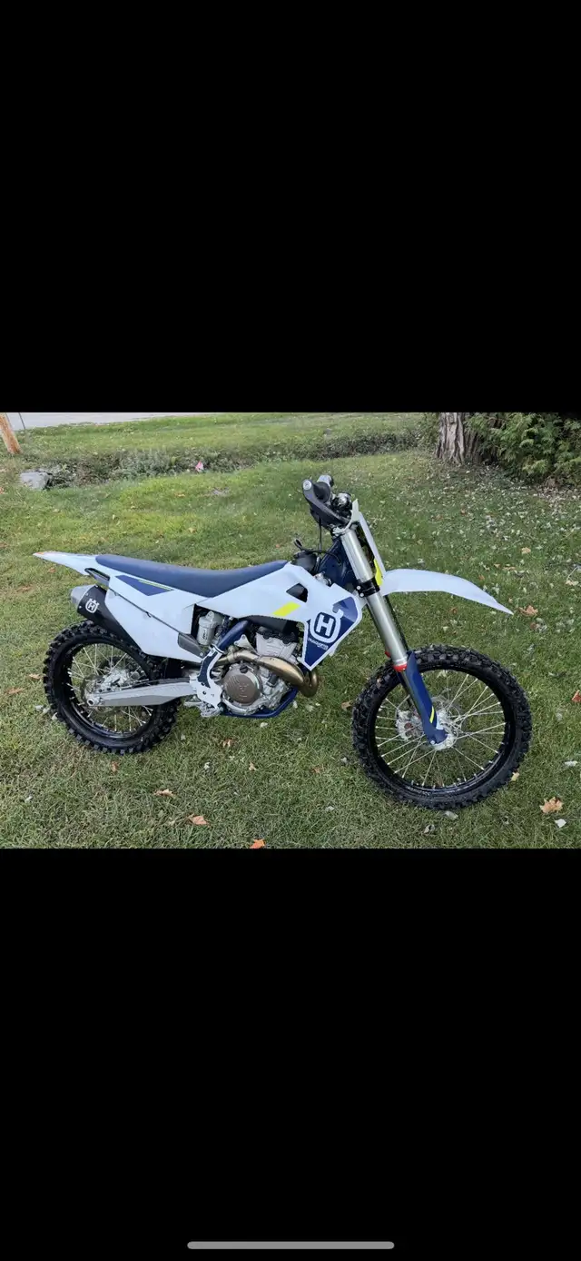 2022 husqvarna 350 in Dirt Bikes & Motocross in Laurentides - Image 3