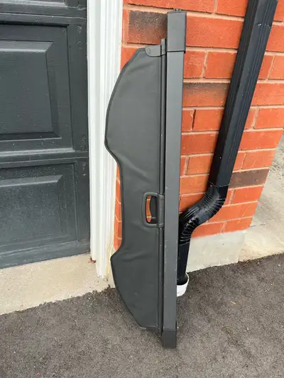 Genuine Ford part. Used, but in good condition. Pulls out and retracts perfectly. From a 2015 Escape...