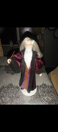 WIZARD - 12 INCH FIGURINE / COMES WITH A STAND