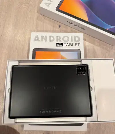 NEUF DANS LA BOÎTE 1 DE DISPONIBLE SEULEMENT 10.1 POUCE COULEUR NOIR 64 GB (6 RAM ) PREND LA CARTE S...