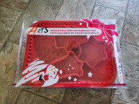 Holiday-themed red silicone baking set (NEXT-TO-NEW)