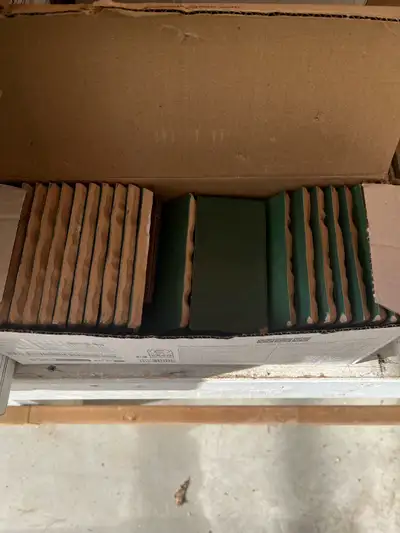 Green glossy 1 box with just a few gone, 2 boxes unopened Green matte 2 boxes unopened and 2 little...