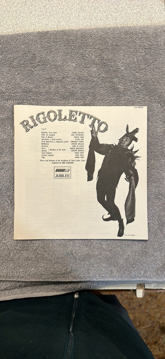 Cassette Set Verdi Rigoletto with booklet in CDs, DVDs & Blu-ray in Ottawa - Image 2