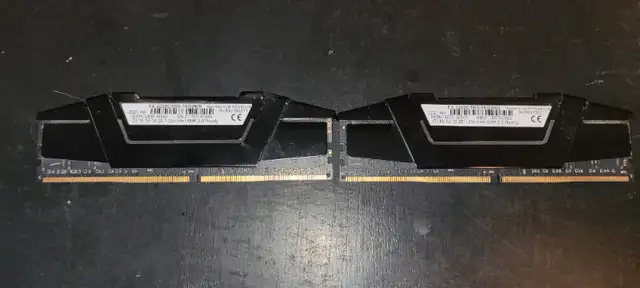 ASUS Monitor, Red Dragon Keyboard and 2 RipJaw 8G memory LOT in System Components in Cambridge - Image 8