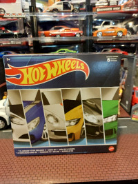 DIECAST CARS & TRUCKS 1:64
HOT WHEELS 