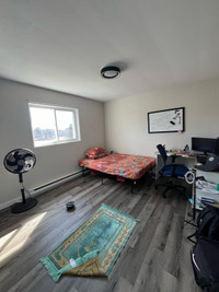 2Bed 1bath with parking available from May 1st 