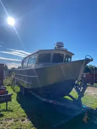 Aluminum ocean fishing boat