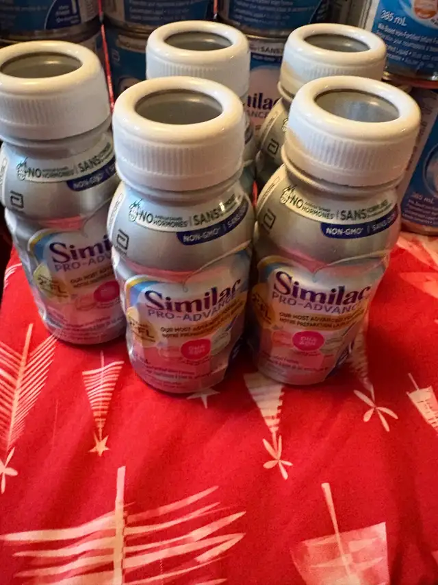 big Similac lot in Feeding & High Chairs in Mississauga / Peel Region - Image 3