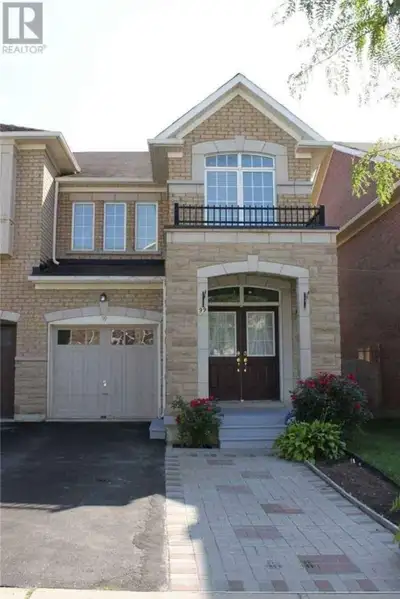 Only for girl sharing room Near bus stop No frills Tim Hortons Near Sheridan college
