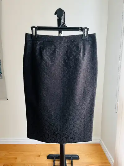 Women’s pencil skirt made of luxurious jacquard fabric. Fully lining. Comfortable for job and daily...