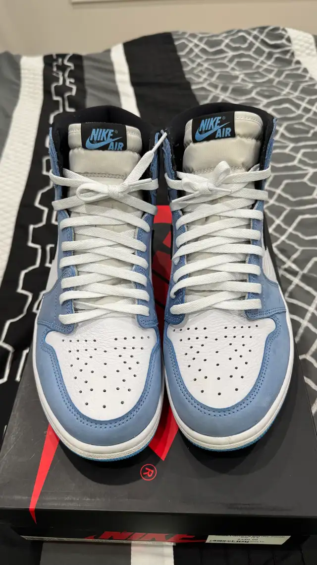 Jordan 1 University Blue  - Size 10.5 in Men's Shoes in Oakville / Halton Region - Image 3