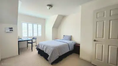 Bedroom for immediate occupancy (female only)