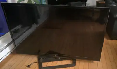 Good LED screen, 2013, no software updates, but it works well with the satellite. However, no Amazon...