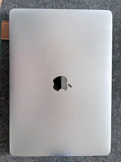 Apple Macbook Pro, View more