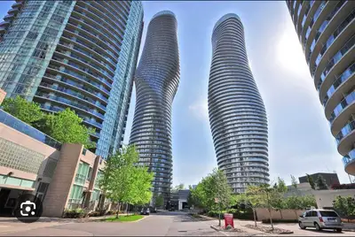 FURNISHED FLEX ROOM FOR RENT – SQUARE ONE, MISSISSAUGA 70 Absolute Avenue, Mississauga $1,075/month...