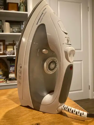 Black+&+Decker+Steam+Express+Iron, View more