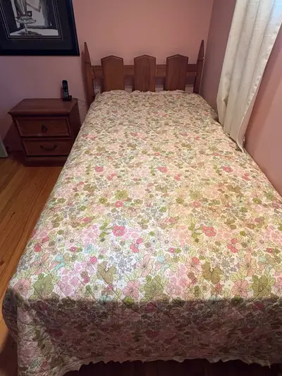 ***À DONNER*** - Mobilier de chambre à coucher (LIT SIMPLE), View more