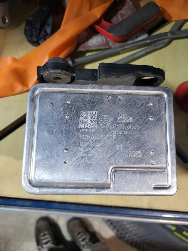 2016 volkswagen golf abs control module  in Other Parts & Accessories in Edmonton - Image 2