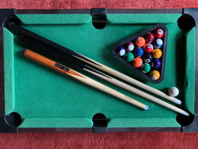 Pool set in Other in Fredericton - Image 2